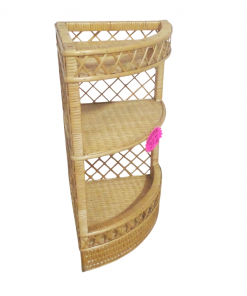 Rinconera elaborado en mimbre color natural natural